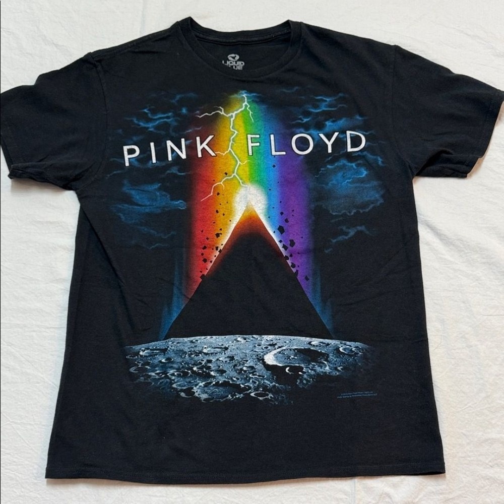 Liquid Blue Women's Black Pink Floyd Graphic Tee Medium